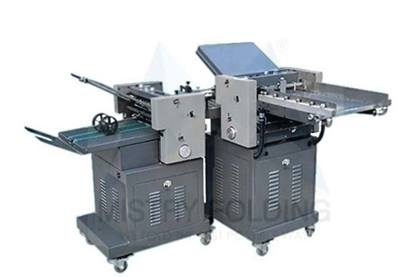 Vacuum-Feed-Paper-Folding-Machine-1